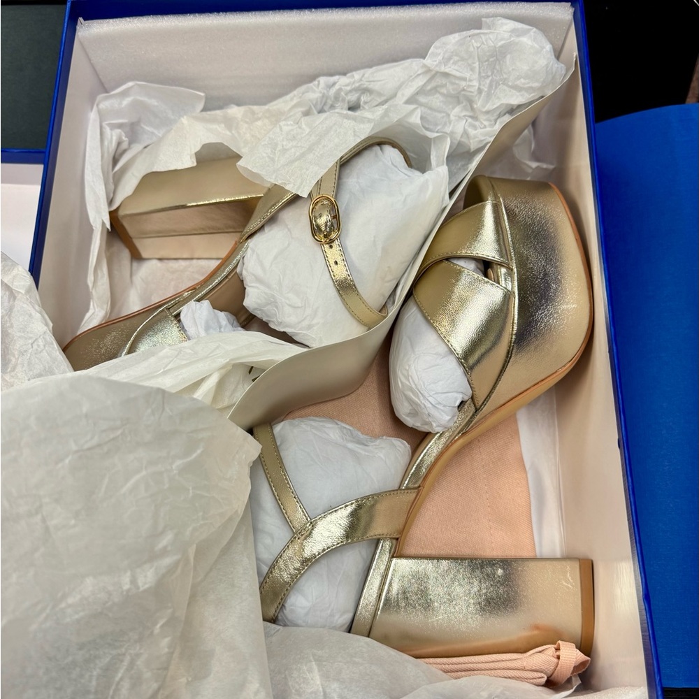 NIB Stuart Weitzman IVONA Sandals, Gold Platino Metallic Nappa, size 9 B (39.5) - Picture 9 of 15